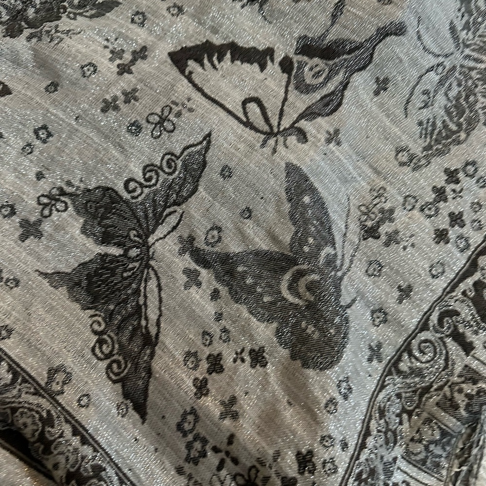 Black and Silver Reversible Butterfly Design Open Front Kimono Vest Pashmina - Picture 5 of 6